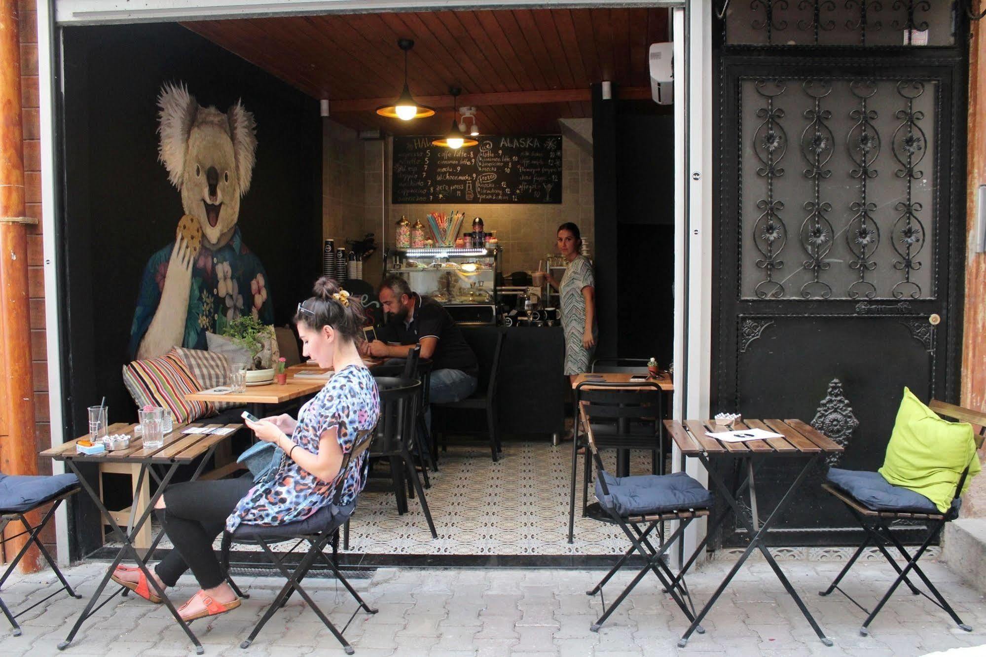 Cheers Midtown Hostel Istanboel Buitenkant foto